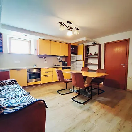 Cozy Corner With Kitchen& Private Bath * Koper