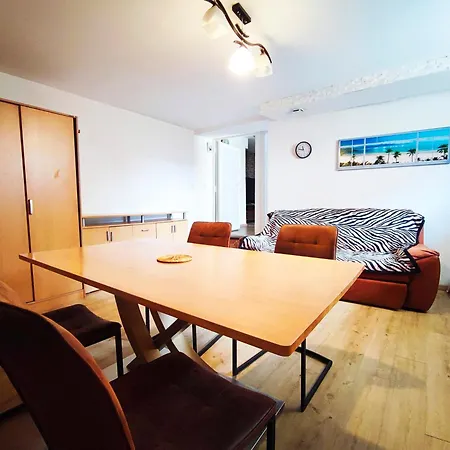 Cozy Corner With Kitchen& Private Bath Guest house *
